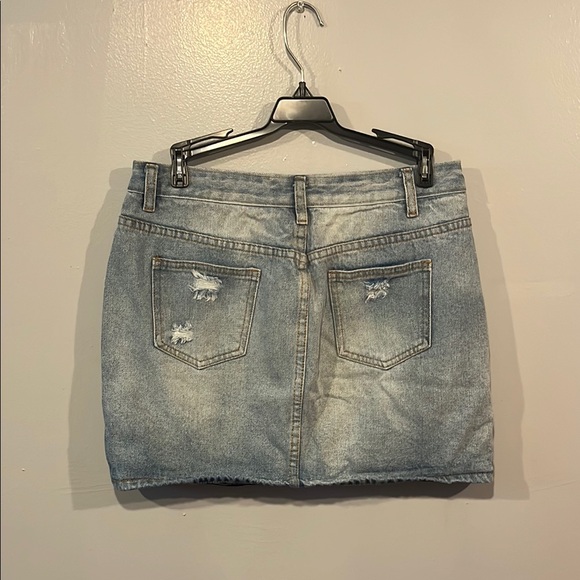 SHEIN Light Blue Ripped Denim Mini Skirt - Picture 2 of 3